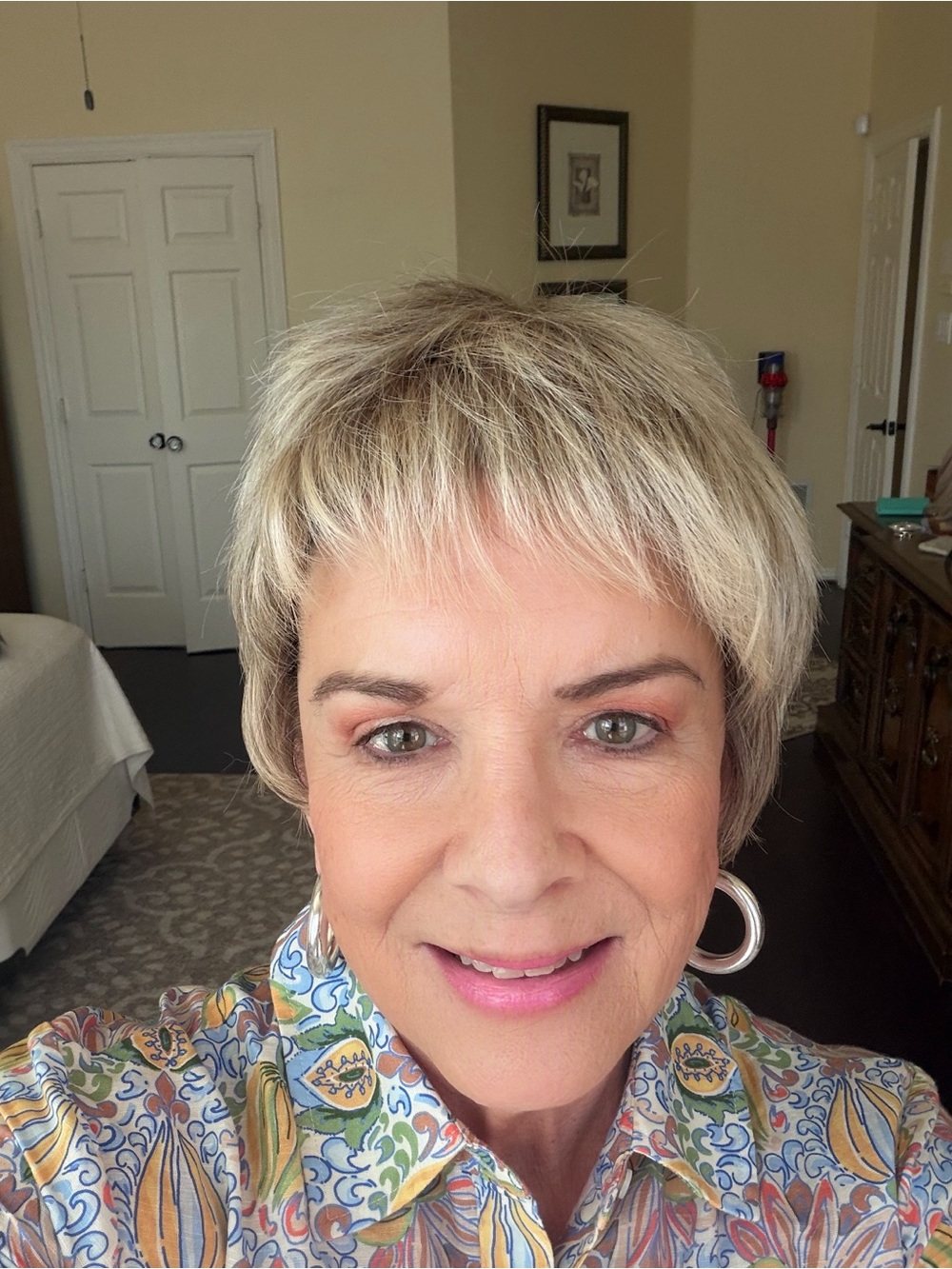 Raquel Welch Pixie Wig-Winner - Color R1621S Glazed Sand-like  new